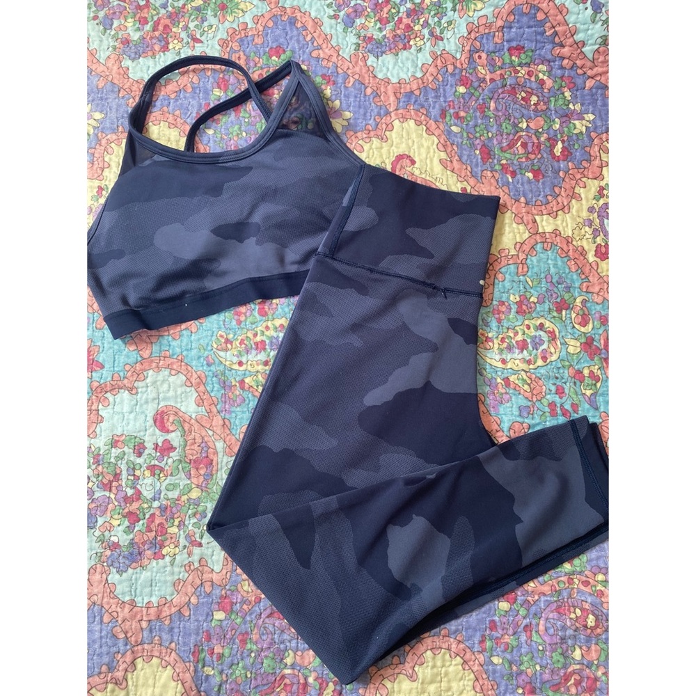 Aerie Blue Camo Move 7/8 Leggings size Large